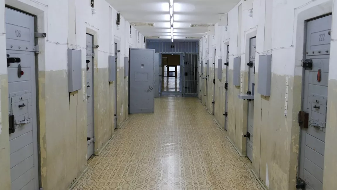 Focar de COVID-19 la Penitenciarul Jilava? Aproape 500 de deținuți și 33 angajați, suspecți de coronavirus