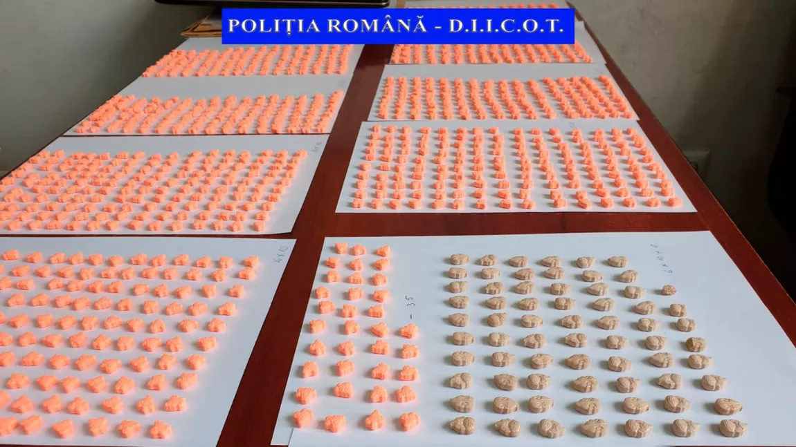 Dealer de droguri reţinut de procurorii DIICOT! Voia să vândă ecstasy en-gros - FOTO, VIDEO