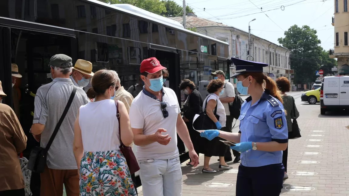 Atenție! Hoții de buzunare au reapărut în autobuze și tramvaie. Controlorii CTP Iași și polițiștii căută infractorii printre călători