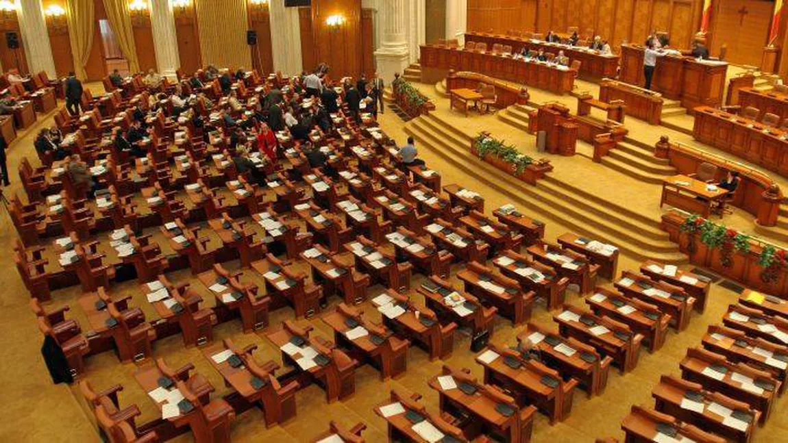 Iată raportul Comisiei Juridice din Parlament! Toate modificările aduse la legea sanitară - GALERIE FOTO