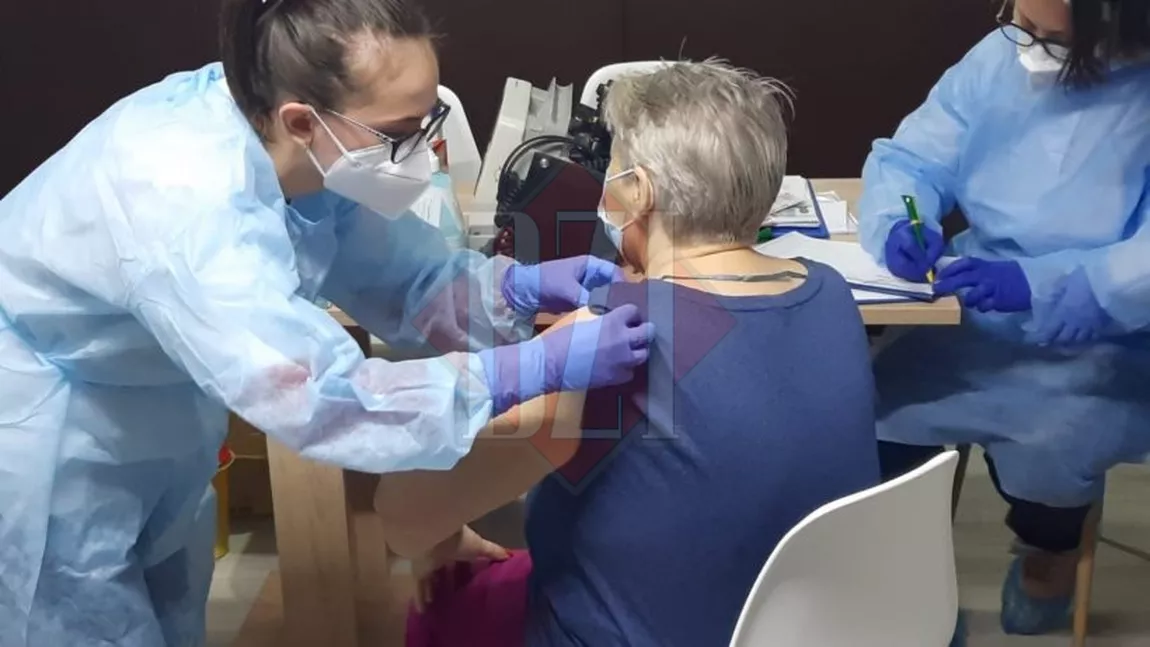 Vaccinarea anti-Covid-19 etapa a doua a început la primul centru rezidenţial din Iaşi - FOTO/ VIDEO