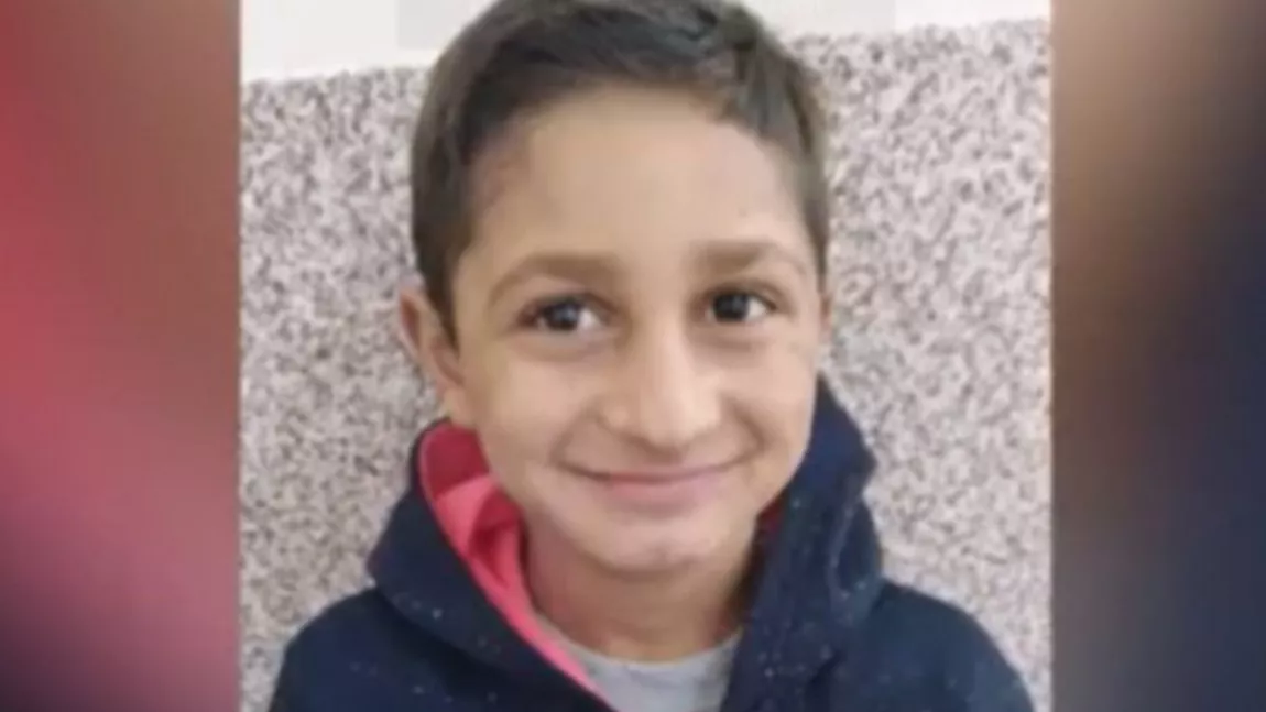 Copil de 7 ani, dispărut de la joacă, în Arad. Circa 200 de oameni îl caută