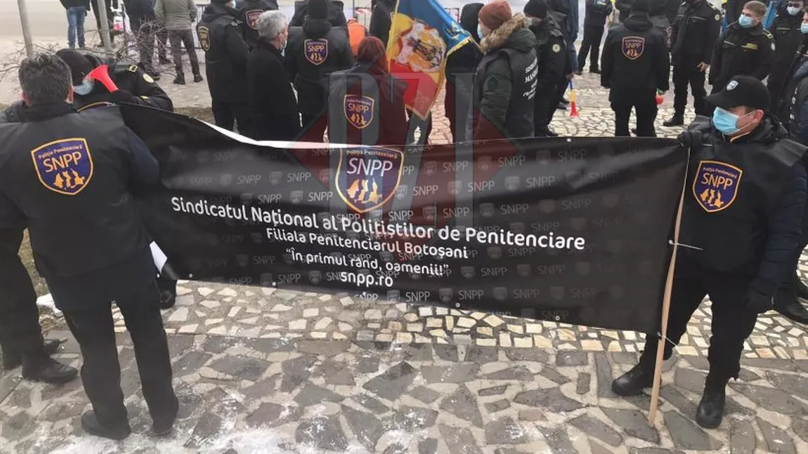 Protest al angajaților de la Penitenciarul Iași și polițiștilor de frontieră FOTO, LIVE VIDEO