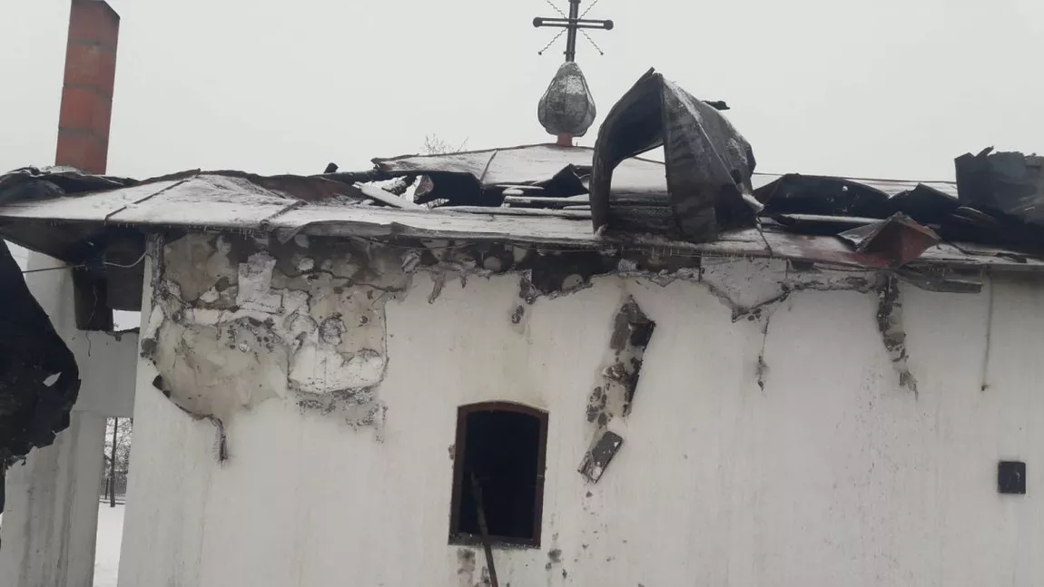 Arhiepiscopia Iașilor anunţă zidirea unei noi biserici în locul celei arse din judeţul Botoşani - FOTO