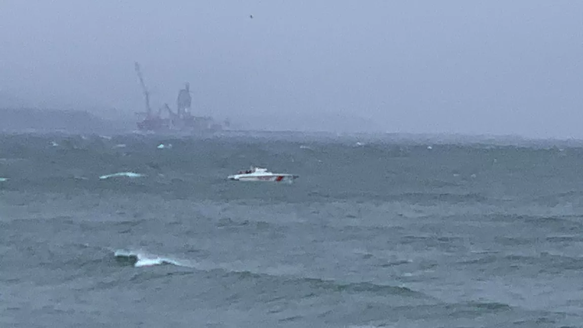 În apropierea litoralului românesc s-a scufundat o navă sub pavilion rusesc. Două persoane au murit