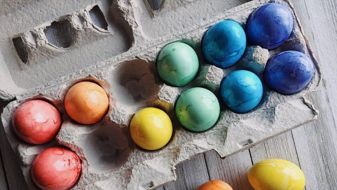 Cum se vopsesc ouăle de Paşti - Sfaturi și trucuri la îndemână