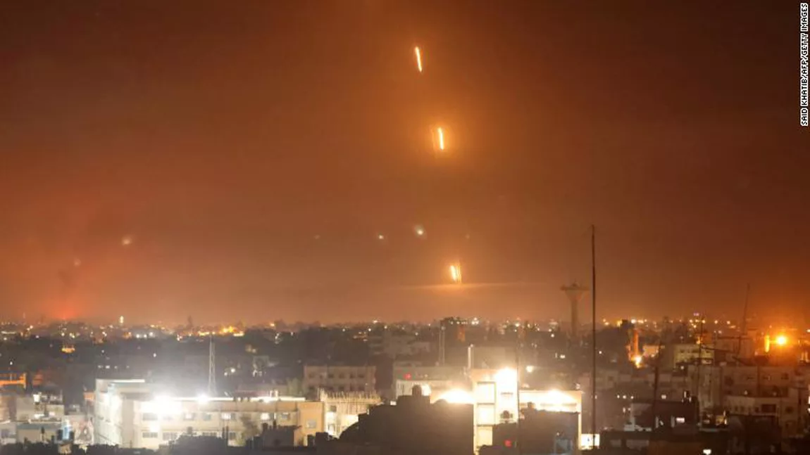 Cel puțin 35 de morți în Gaza, printre care şi copii, în timp ce Israelul intensifică atacurile aeriene ca răspuns la atacurile cu rachete - GALERIE FOTO, VIDEO