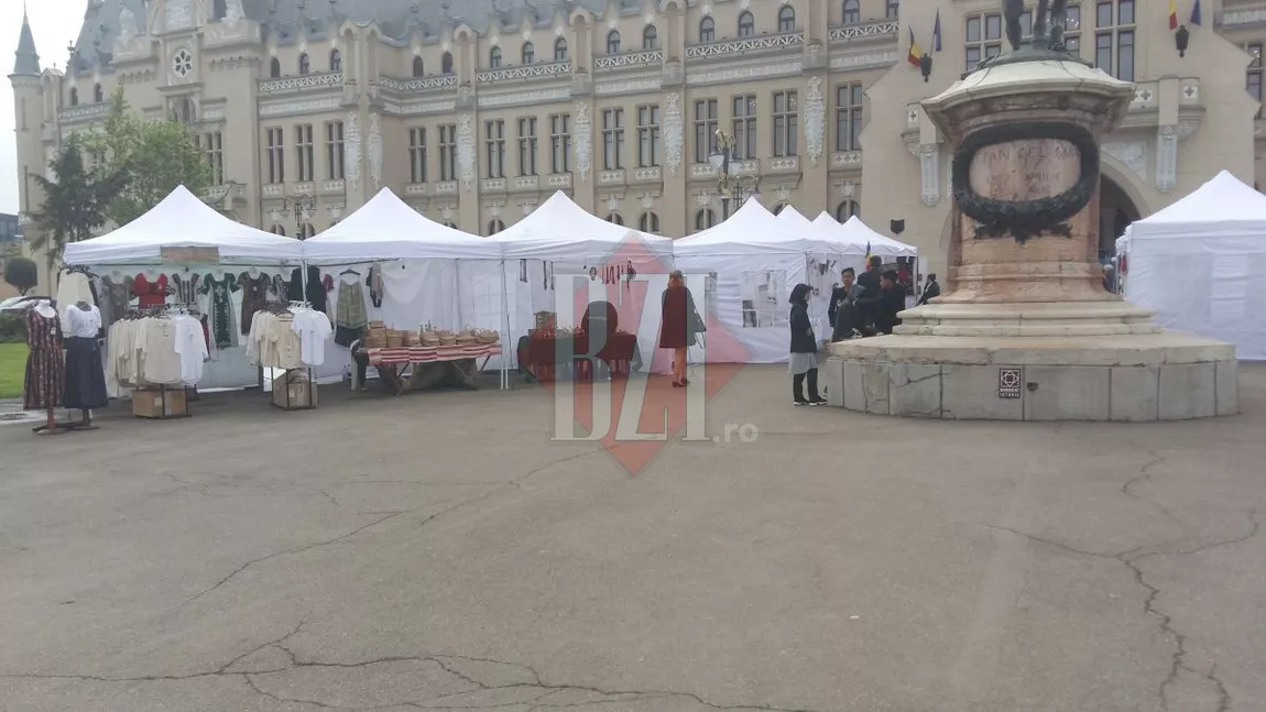 Târg cu meșteri populari, aflat la ediția a XXI-a, în față la Palatul Culturii din Iași