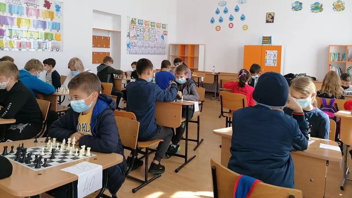 Turneul de șah „Alexandr Alehin”, organizat de Asociația Club Sportiv Pionii Regelui - Românești în 20 de școli din mediul rural din județul Iași