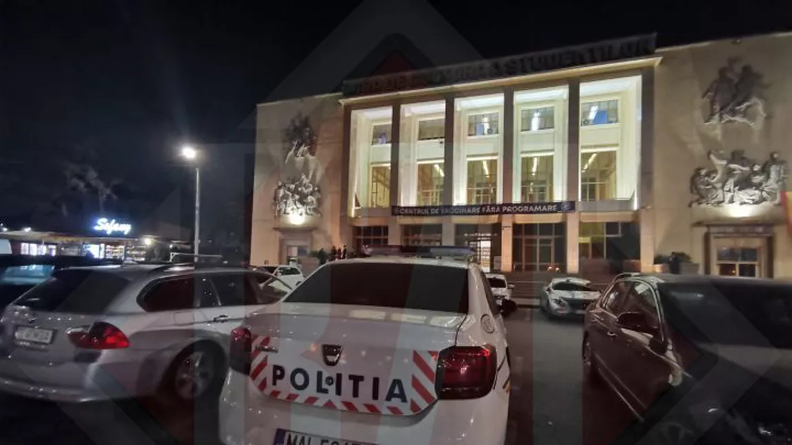 Un tânăr de 23 de ani a căzut de la etaj imediat după ce s-a vaccinat împotriva COVID-19! Acesta se afla la centrul de vaccinare de la Casa de Cultură a Studenţilor! - Exclusiv, Galerie Foto, Video