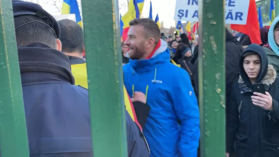 Prima declarație a protestatarului reținut de poliţişti: Nu am avut niciun cuțit! Acțiunea îmi aduce aminte de represiunea din 1950 împotriva intelectualilor