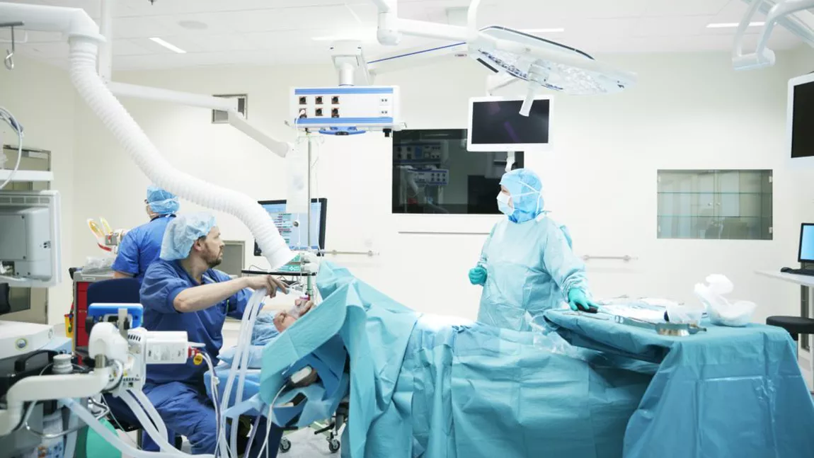 Primul transplant cardiac din 2022, realizat de medici tineri. Câte ore a durat operația