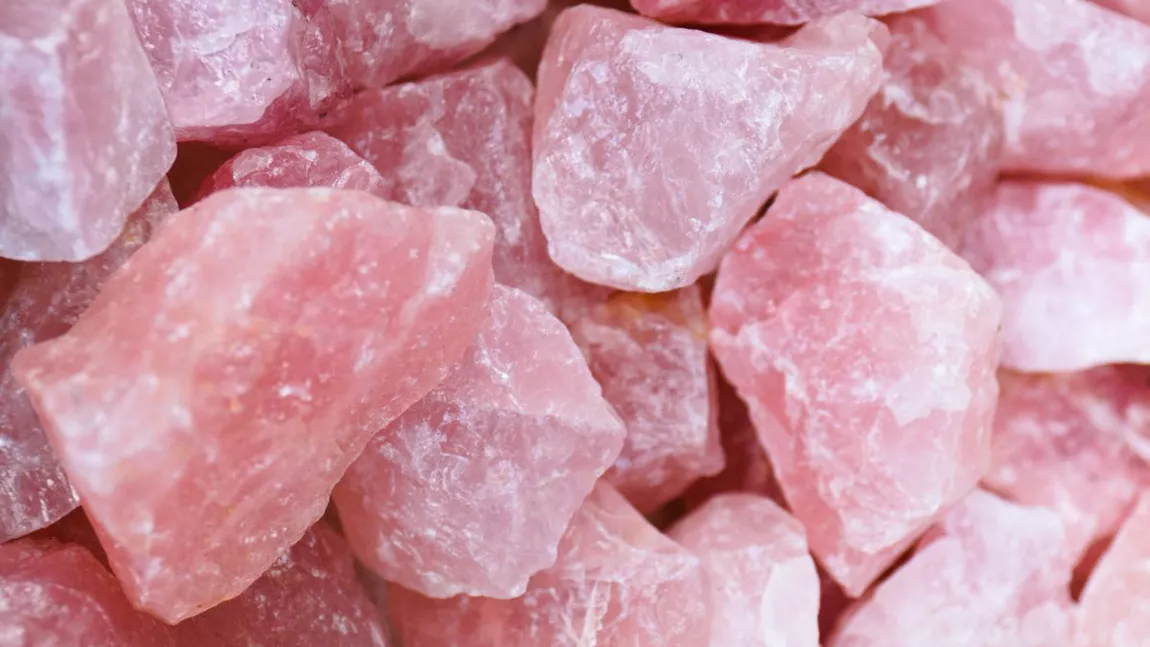 Cuarț roz: Informații despre cristal și puterea acestuia