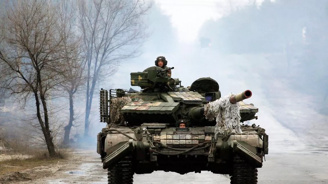 Rusia a preluat controlul unei baze militare abandonate în Ucraina. Militarii ruși au găsit un arsenal plin de arme antitanc