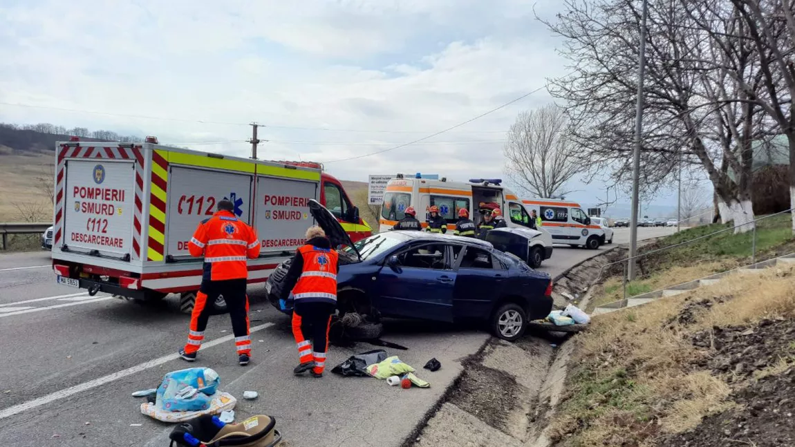La un pas de tragedie pe drumul european! Un autoturism în care se aflau refugiați ucraineni a fost distrus. Mai multe victime - EXCLUSIV, FOTO, VIDEO, UPDATE