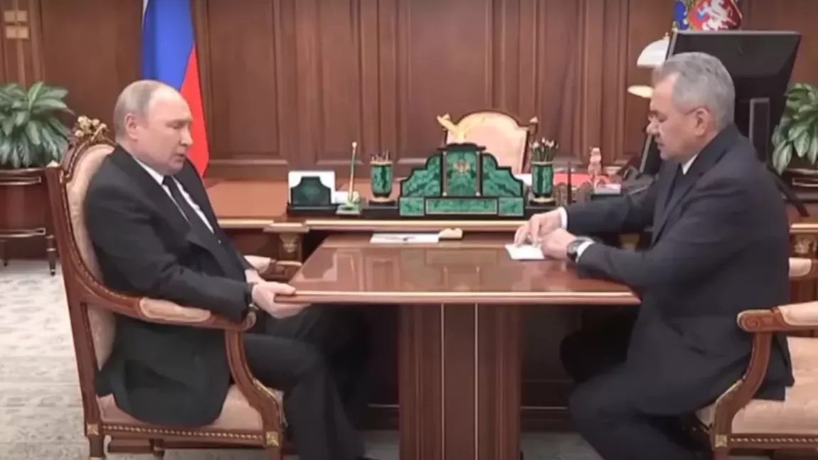 Îl trădează gesturile pe Vladimir Putin? Ce spun savanţii despre starea de sănătate a preşedintelui rus - VIDEO