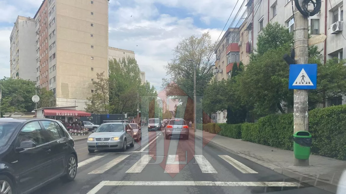Pieton lovit pe o stradă din municipiul Iași! Traficul în zonă este aglomerat -EXCLUSIV-FOTO