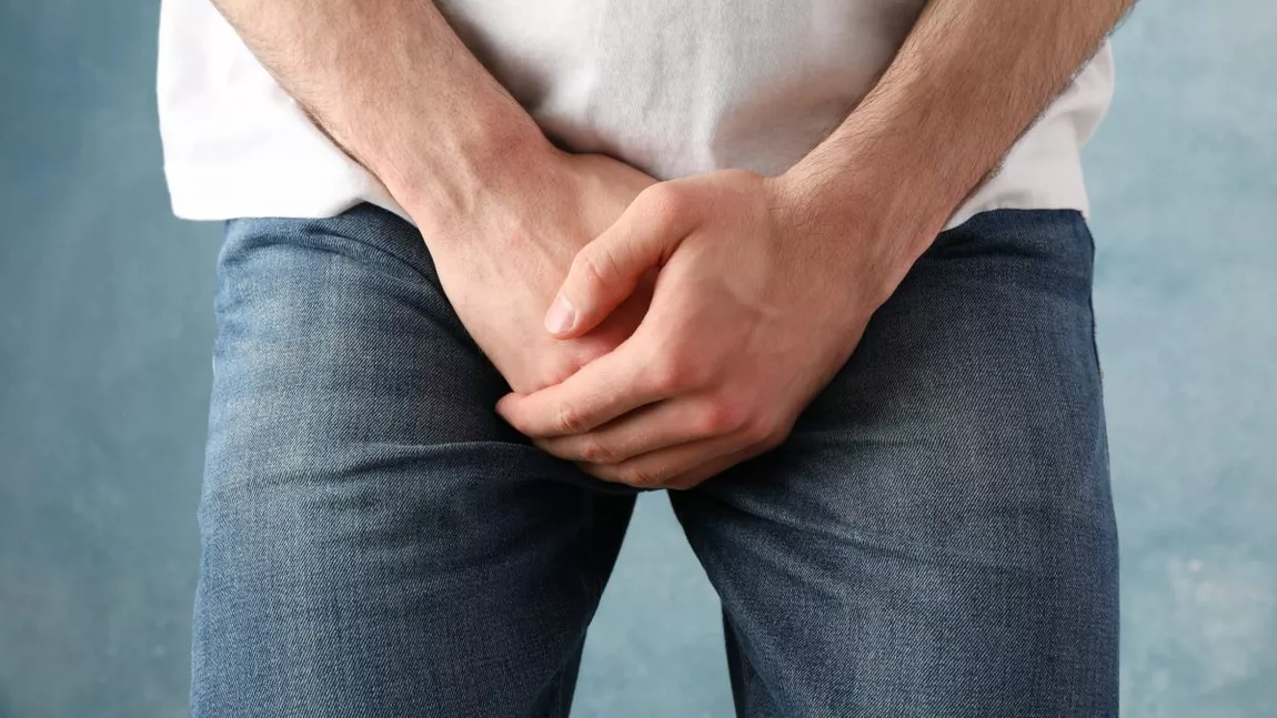 Crăpături ale pielii în zona genitală la bărbați. Din ce cauze apar și cum pot fi tratate?