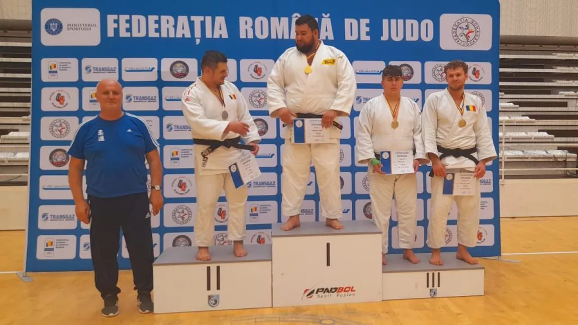 Vlăduț Simionescu, pregătit la CS POLITEHNICA IAȘI de antrenorul Costel Năftică, a cucerit sâmbătă Cupa României la judo, desfășurată la București