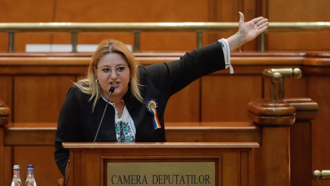 Senatorul de Iaşi, Diana Șoșoacă, nu îşi plăteşte taxele. Lucian Heiuș: 