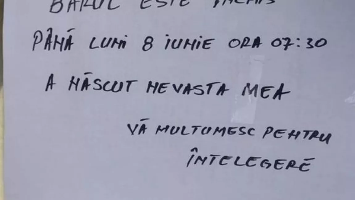 Patronul unui bar comunal și-a anunțat consătenii că nevasta sa a născut. Ce veste i-au dat aceștia