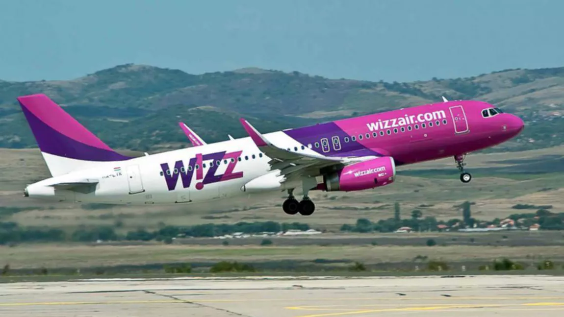 Două din trei zboruri amânate de Wizz Air la Iași! Bătaie de joc din partea companiei - GALERIE FOTO