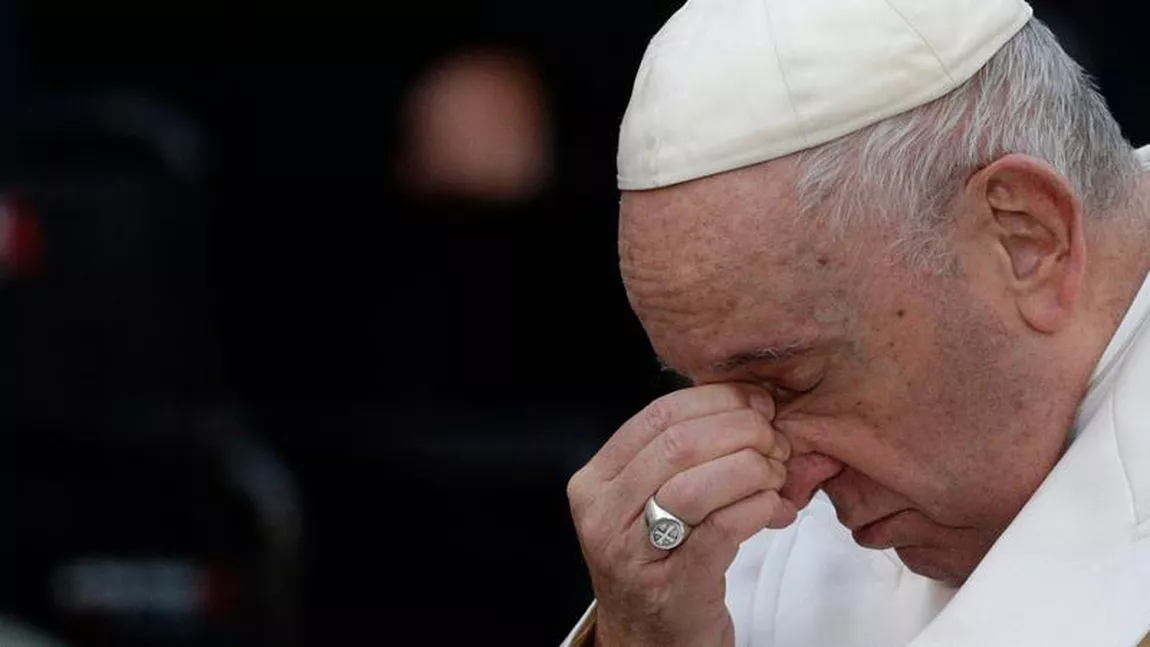 Papa Francisc a plâns în public în timp ce evoca „dorinţa universală pentru pace, în special pentru Ucraina martirizată” - VIDEO