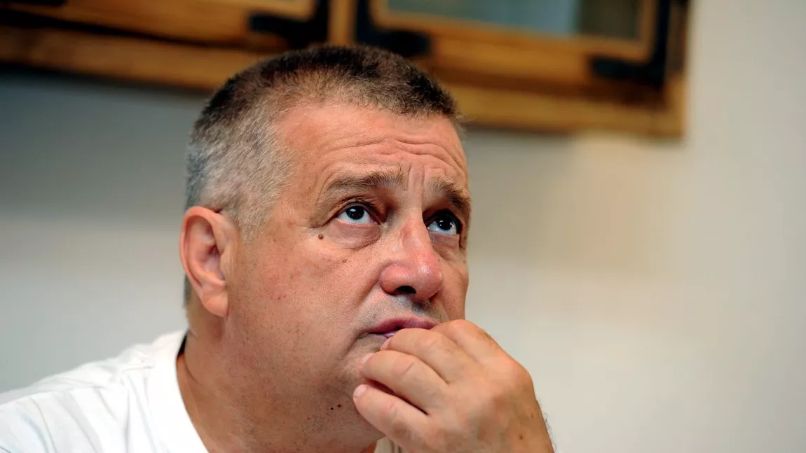 Poetul Mircea Dinescu, atac la adresa lui Volodimir Zelenski după ce preoții români din Ucraina au fost terorizați: „Va sfârși pe jar și pe cenușă”