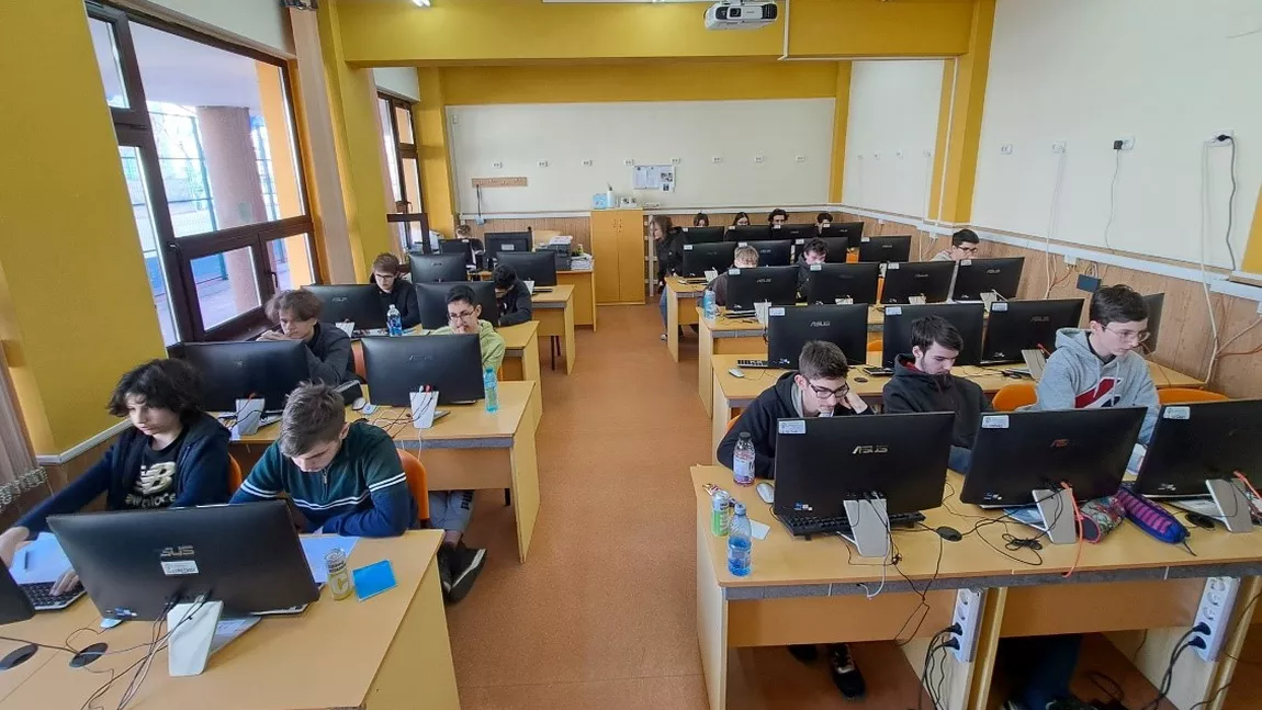 „CNER_CODE”, concurs de informatică organizat de Colegiul Național „Emil Racoviță” Iași și CJE. Iată premianții - FOTO