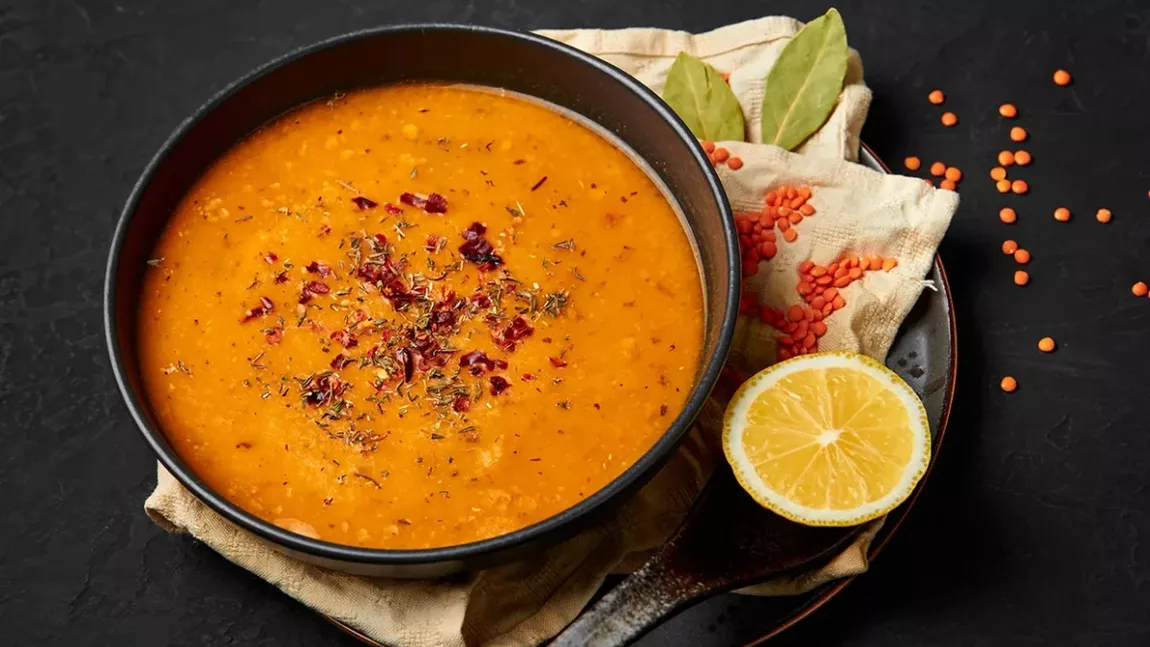 Supă cremă de linte roșie. O sursă excelentă de proteine vegetale și fibre