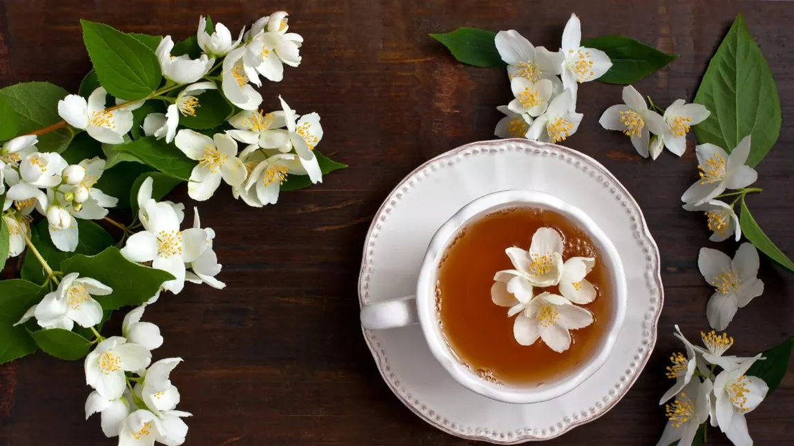 Ceai de iasomie. Ce beneficii are licoarea aromată