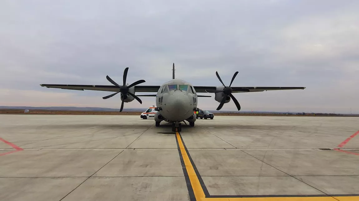 Tânărul din Iași cu arsuri, transportat cu o aeronavă militară de pe Aeroportul Iași, în Germania - FOTO, VIDEO