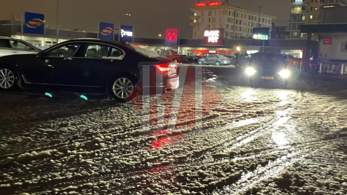 Ninsoare din această seară a scos pasionaţii de drifturi în parcările din Iaşi. Mai mulţi tineri se întrec în “scheme” pe zăpada - EXCLUSIV, FOTO, VIDEO