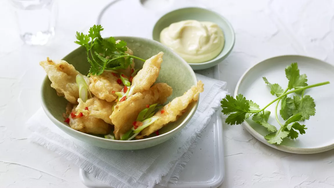 Calamari prăjiți, în aluat tempura. Rețeta perfecționată de bucătarii japonezi