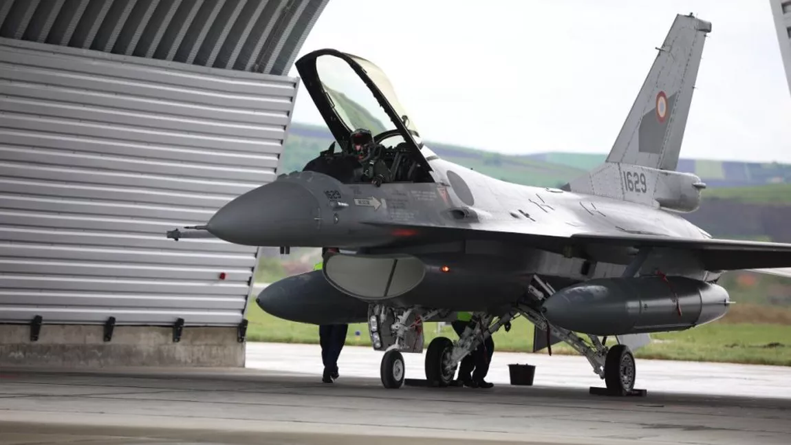 Încă trei avioane F-16 achiziționate din Norvegia au aterizat la Câmpia Turzii