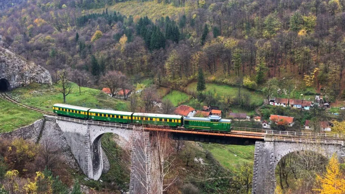 Aceasta este cea mai frumoasă cale ferată din România. Iată ce trebuie să știe turiștii