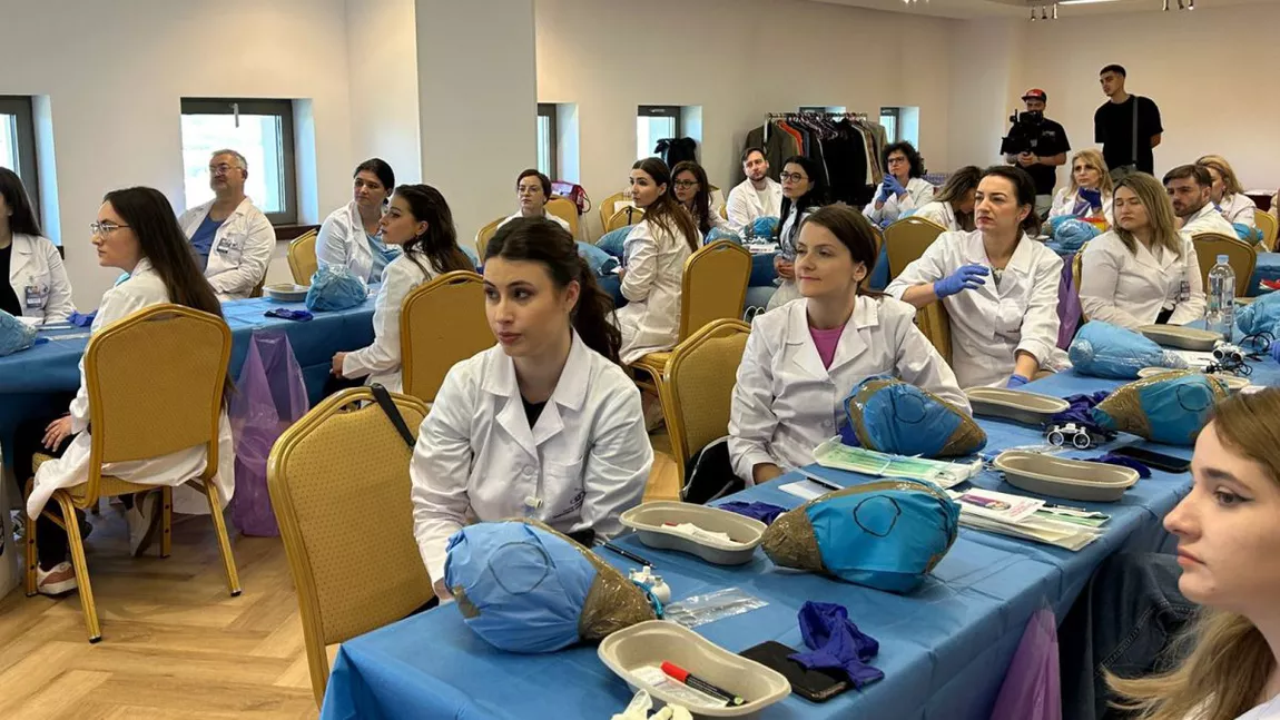 În Iași, a avut loc un curs inedit de chirurgie oculoplastică: „Este o noutate pentru România, suntem singurul centru universitar care pregătește un astfel de curs” - GALERIE FOTO/VIDEO