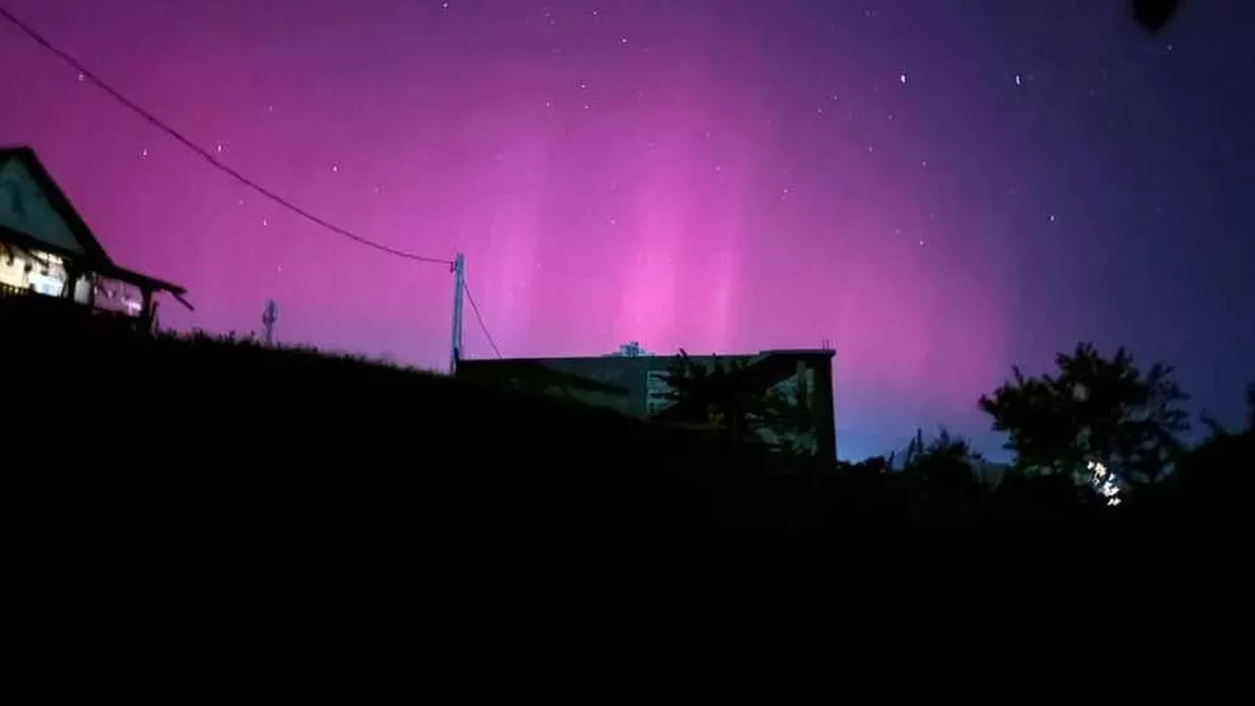 Aurora boreală s-a văzut și pe cerul Iașului! Imagini spectaculoase surprinse de localnici - FOTO