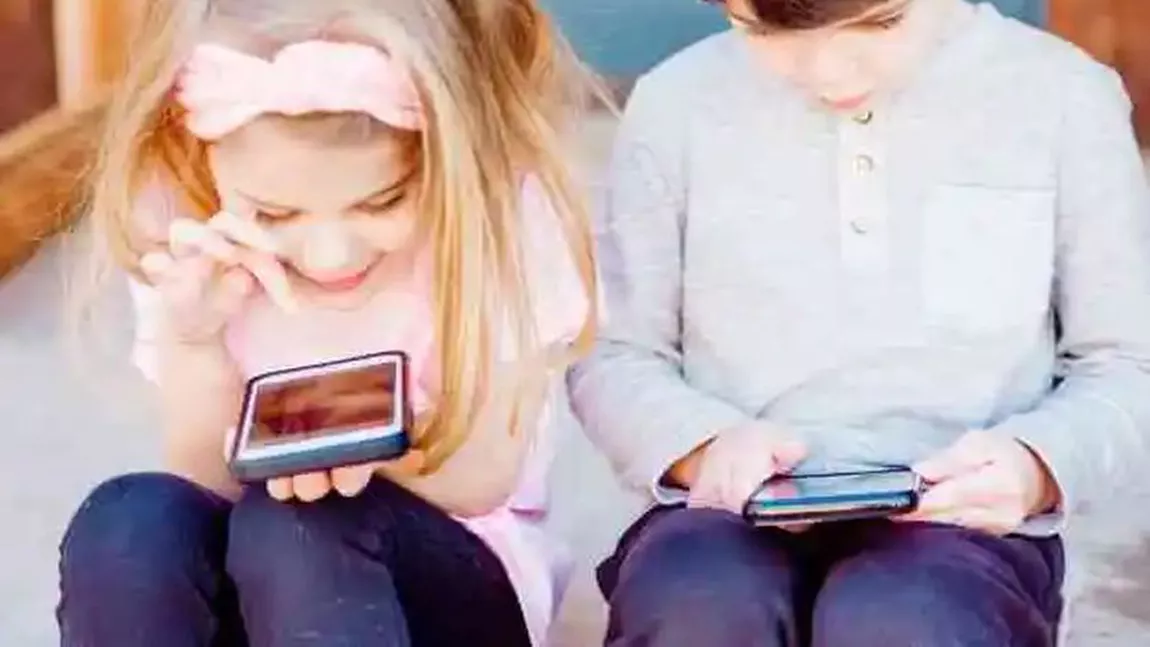 Se interzic telefoanele mobile pentru copiii sub 11 ani? Se discută și despre interzicerea calculatoarelor și televizoarelor