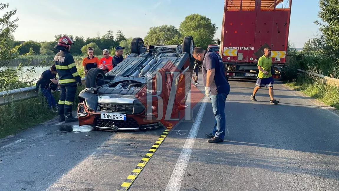 Accident rutier în județul Iași! Trei autoturisme au intrat în coliziune. Traficul este blocat - FOTO/VIDEO