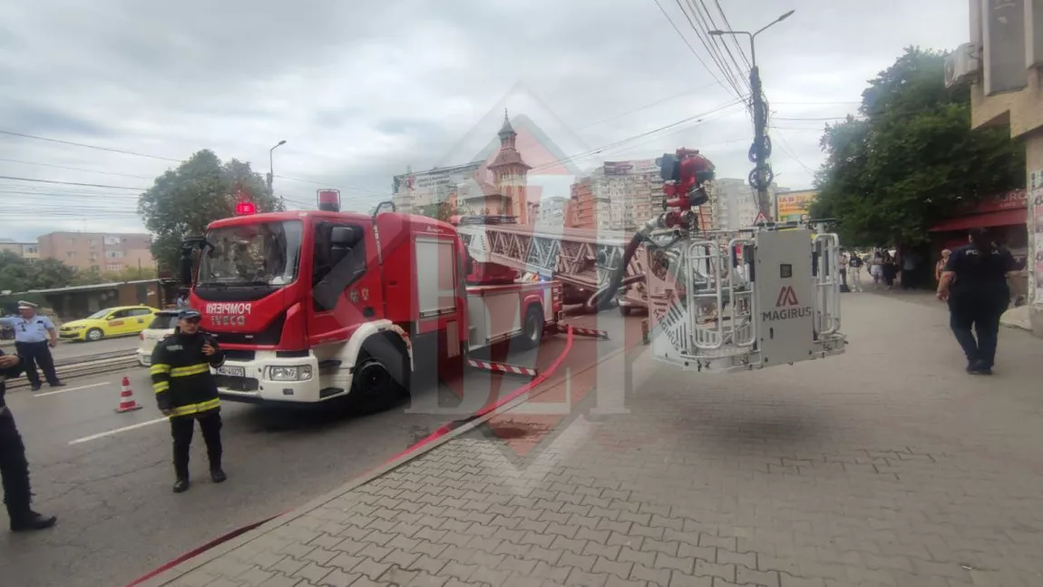Incendiu la Iași! Flăcările au izbucnit la un apartament situat la etajul 5 - FOTO, VIDEO, UPDATE