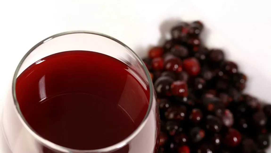 Se poate face vin de coacăze? O rețetă ingenioasă și delicioasă ce o poți face acasă