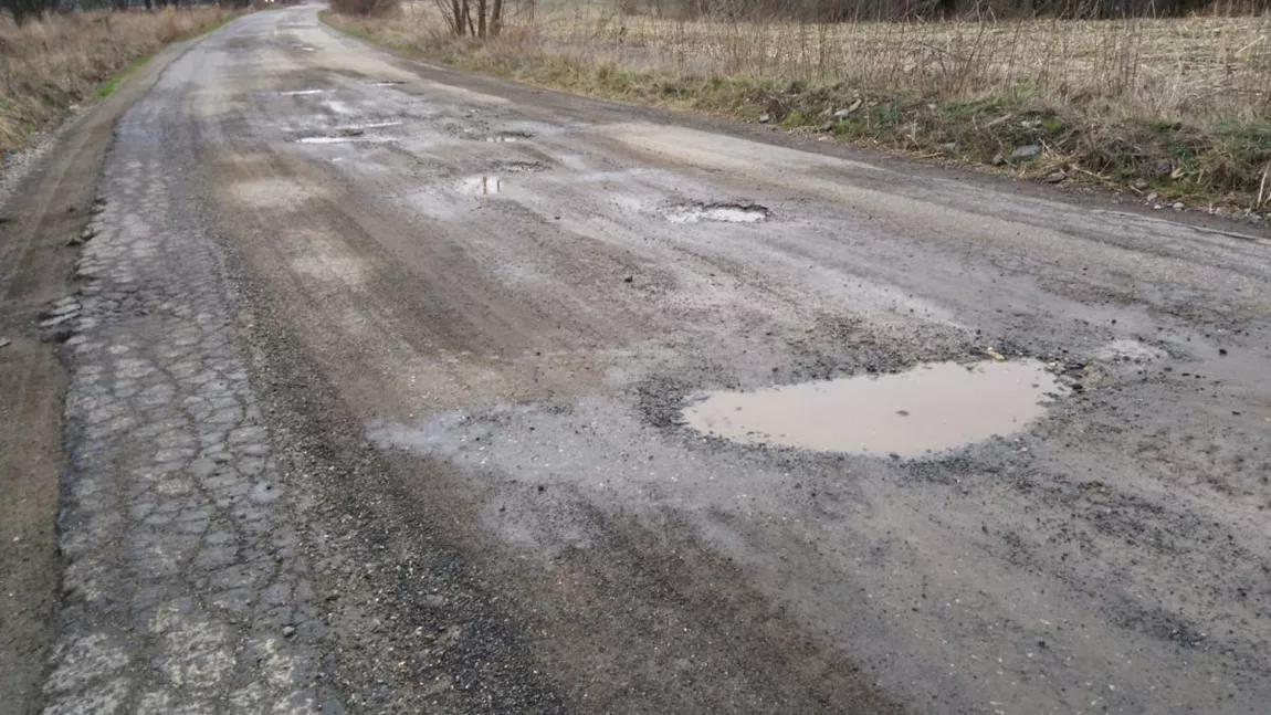 Mai multe drumuri din Iași vor fi modernizate cu fonduri europene. Primarii cheltuie câteva milioane de euro