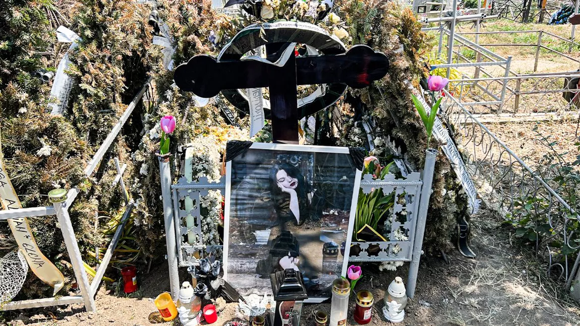 Un înger, un buchet de trandafiri negri și poza Dianei, atât a mai rămas după tragedia din Bușteni. Mormântul tinerei omorâte de urs a devenit loc de pelerinaj