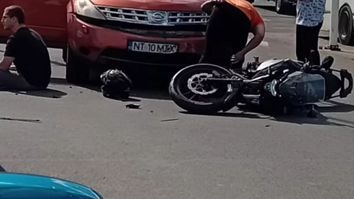 Accident cu un motociclist la Kaufland Nicolina - FOTO, VIDEO