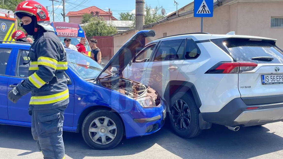 Accident rutier pe o stradă importantă din Iași. Două autoturisme au intrat în coliziune - EXCLUSIV