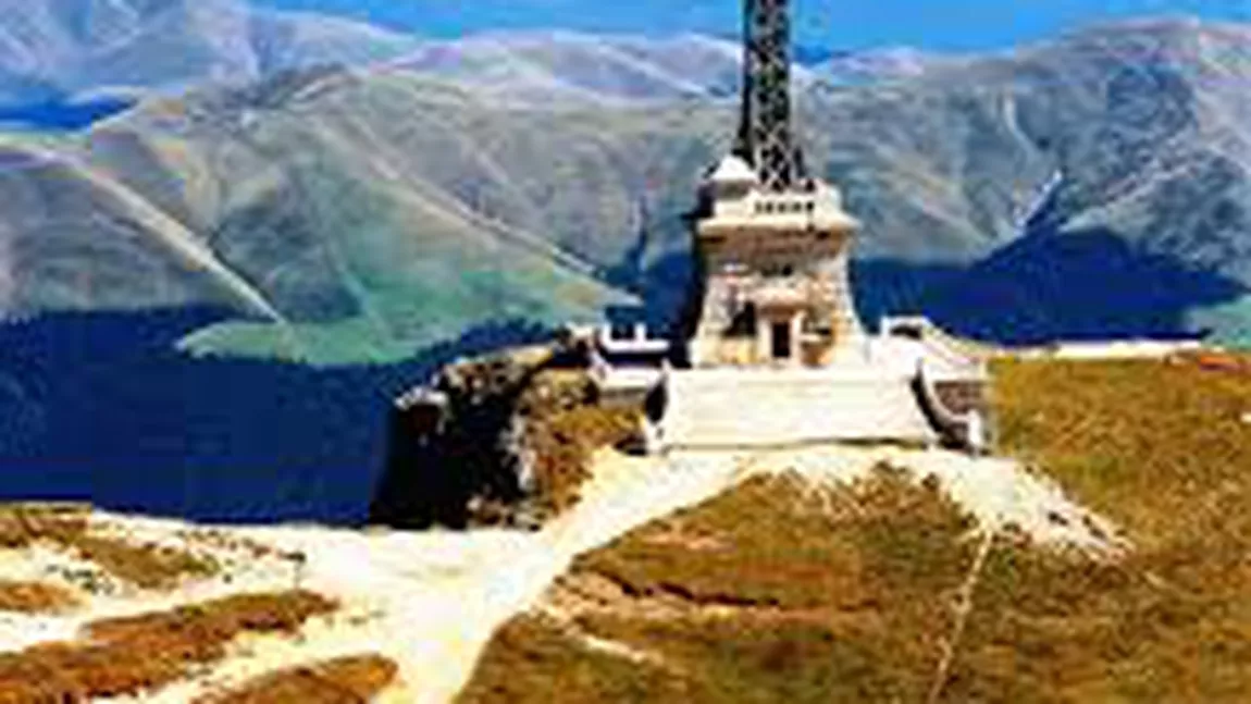 Crucea Eroilor de pe Muntele Caraiman, legenda și misterul celui mai impozant monument