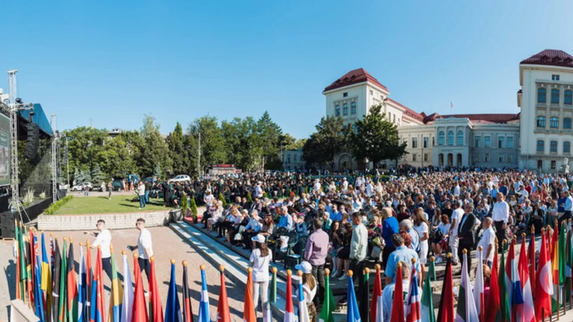 Peste 1.700 de absolvenți ai UMF Iași vor depune Jurământul lui Hipocrate