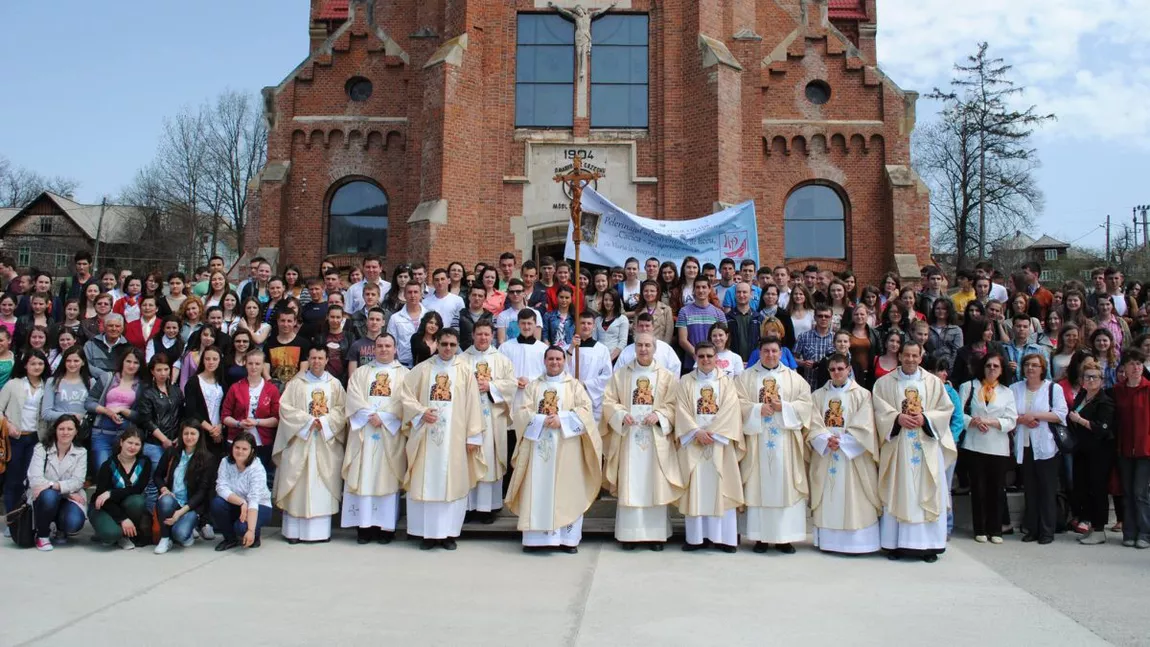 Pelerinaj la Sanctuarul Maicii Domnului de la Cacica