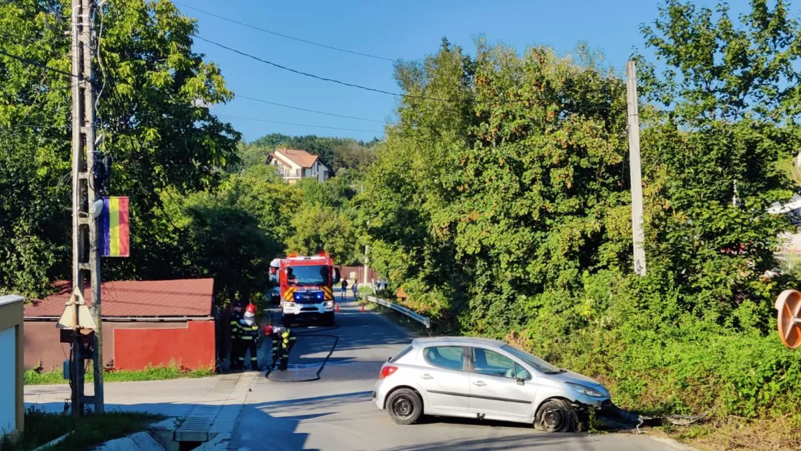 Accident rutier în Bârnova, județul Iași. Un autoturism a intrat într-o țeavă de gaz